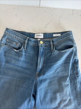 Frame Ali Wide Crop Denim Light Blue High-Rise Straight Jeans